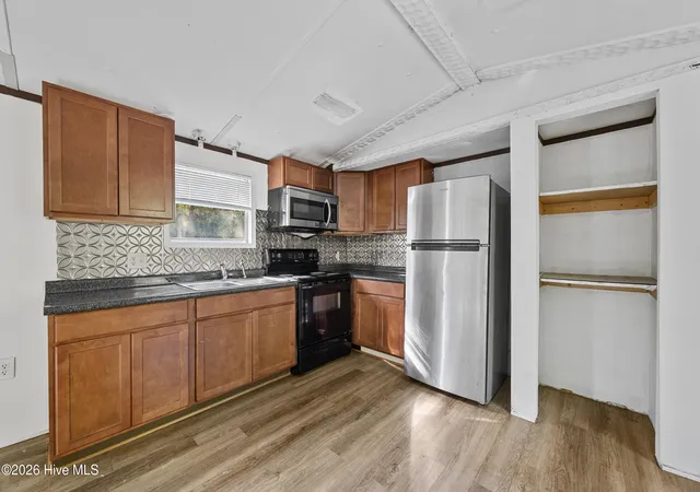 Photo 3 of Manufactured home for sale at 281 Holly Dr, Southport, NC 28461 | MLS# 100598305 | Listing updated on 2026-08-22