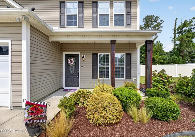 Photo 3 of Single family home for sale at 1049 Jade Ln, Winterville, NC 28590 | MLS# 100591105 | Listing updated on 2026-09-12