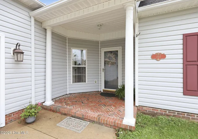 Photo 3 of Single family home for sale at 101 Belwood Ct, Jacksonville, NC 28540 | MLS# 100594588 | Listing updated on 2026-10-01