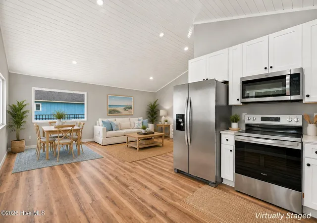 Listing Photo 4 - Condo for sale in building located at 157 Long Pond Loop, Swansboro, NC 28584