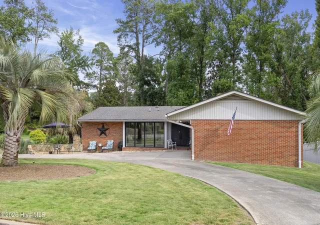 Photo 3 of Single family home for sale at 713 Brooks Dr, North Augusta, SC 29841 | MLS# 100591934 | Listing updated on 2026-09-14