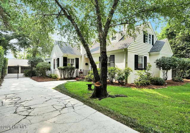 Photo 3 of Single family home for sale at 1413 Hawthorne Rd, Wilmington, NC 28403 | MLS# 100592073 | Listing updated on 2026-09-18