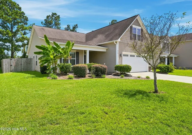 Photo 3 of Single family home for sale at 215 Preswick Dr, Rocky Point, NC 28457 | MLS# 100597281 | Listing updated on 2026-09-18