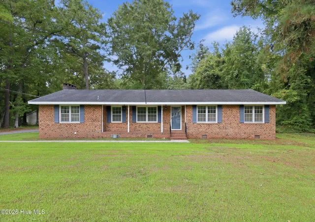 Photo 2 of Single family home for sale at 1000 Sand Ridge Rd, Hubert, NC 28539 | MLS# 100598411 | Listing updated on 2026-09-14