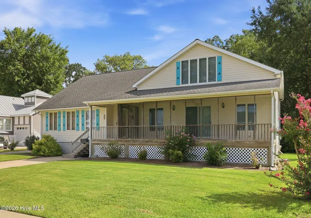Photo 3 of Single family home for sale at 463 E Water St, Belhaven, NC 27810 | MLS# 100589209 | Listing updated on 2026-08-23