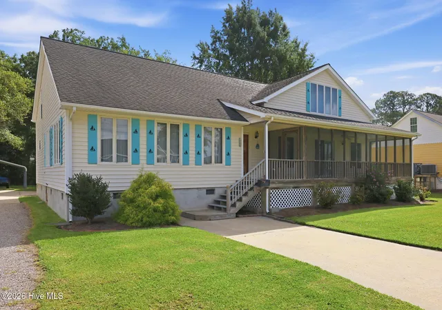 Photo 4 of Single family home for sale at 463 E Water St, Belhaven, NC 27810 | MLS# 100589209 | Listing updated on 2026-08-23