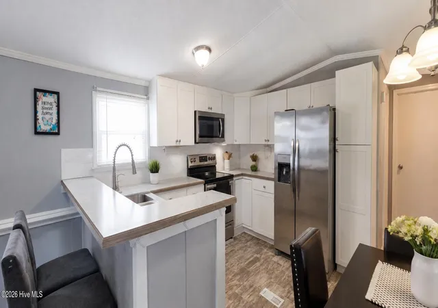 Photo 4 of Manufactured home for sale at 5930 Hibernia Dr, Grifton, NC 28530 | MLS# 100595236 | Listing updated on 2026-09-21