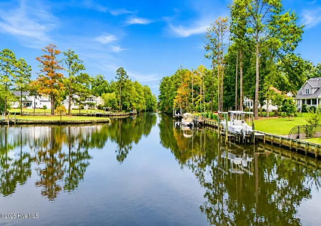 Photo 2 of Single family home for sale at 1501 Zurich Pl, New Bern, NC 28562 | MLS# 100595604 | Listing updated on 2026-08-21
