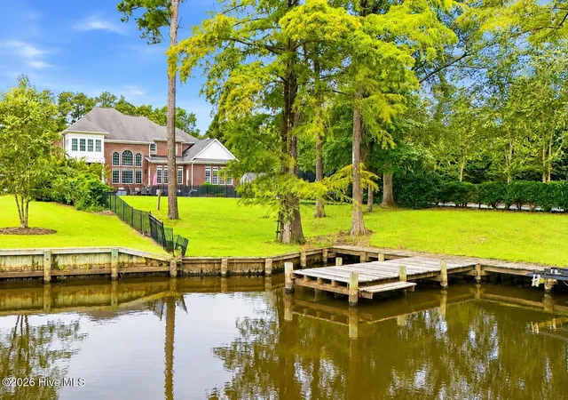 Photo 3 of Single family home for sale at 1501 Zurich Pl, New Bern, NC 28562 | MLS# 100595604 | Listing updated on 2026-08-21