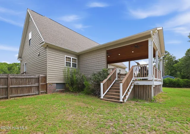 Photo 4 of Single family home for sale at 221 Oak Grv Cir, Hubert, NC 28539 | MLS# 100592071 | Listing updated on 2026-09-05