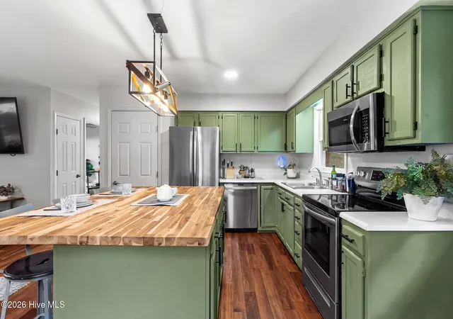 Photo 3 of Single family home for sale at 719 Lewis Rd, Leland, NC 28451 | MLS# 100598421 | Listing updated on 2026-10-04