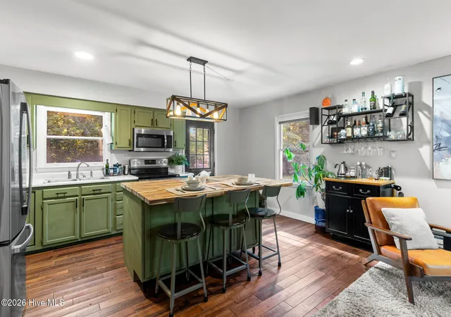 Photo 4 of Single family home for sale at 719 Lewis Rd, Leland, NC 28451 | MLS# 100598421 | Listing updated on 2026-10-04