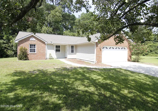 Photo 2 of Single family home for sale at 408 Singletree Ct, Jacksonville, NC 28540 | MLS# 100598713 | Listing updated on 2026-09-10