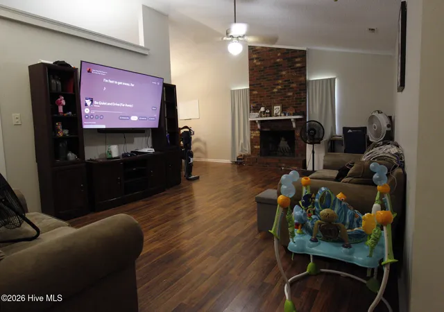 Photo 4 of Single family home for sale at 408 Singletree Ct, Jacksonville, NC 28540 | MLS# 100598713 | Listing updated on 2026-09-10