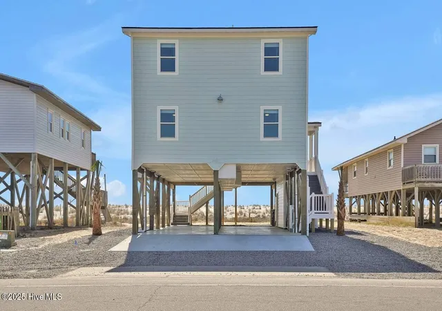 Photo 4 of Single family home for sale at 3527 E Beach Dr, Oak Island, NC 28465 | MLS# 100590967 | Listing updated on 2026-08-26