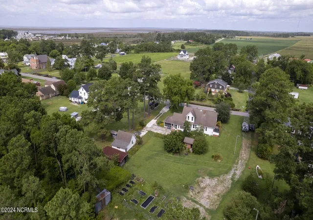 Photo 4 of Single family home for sale at 264 Main St, Swanquarter, NC 27885 | MLS# 100558972 | Listing updated on 2026-08-18