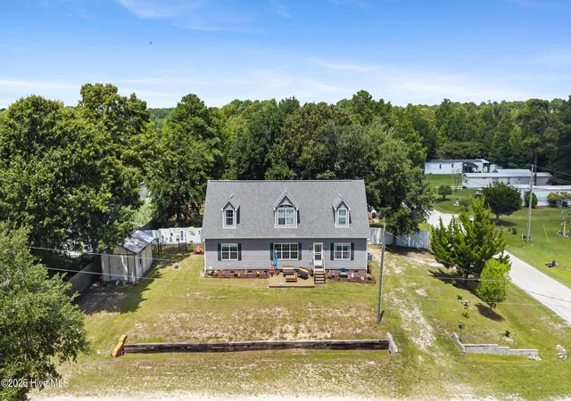 Photo 1 of Single family home for sale at 500 Bishop Dr, Hampstead, NC 28443 | MLS# 100595127 | Listing updated on 2026-08-26