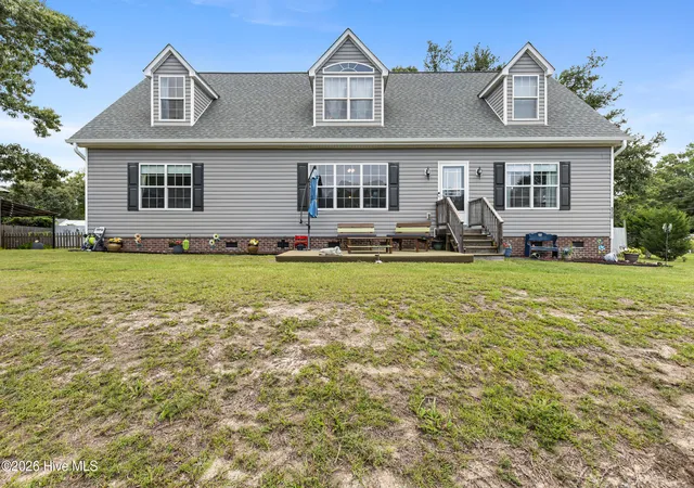 Photo 2 of Single family home for sale at 500 Bishop Dr, Hampstead, NC 28443 | MLS# 100595127 | Listing updated on 2026-08-26