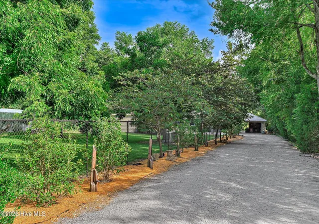 Photo 4 of Single family home for sale at 1026 Elm Dr, Lincolnton, GA 30817 | MLS# 100591189 | Listing updated on 2026-10-05