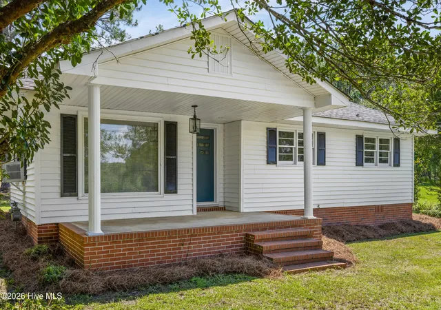 2nd image of 728 Prosperity Dr, Swainsboro, GA 30401 | MLS# 100590119