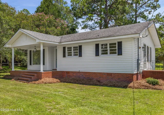 3rd image of 728 Prosperity Dr, Swainsboro, GA 30401 | MLS# 100590119