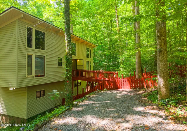 Photo 3 of Single family home for sale at 1410 Village Rd, Murphy, NC 28906 | MLS# 100597380 | Listing updated on 2026-09-21