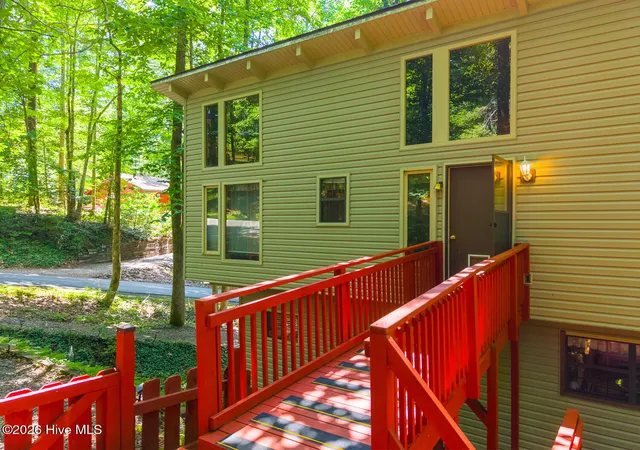 Photo 4 of Single family home for sale at 1410 Village Rd, Murphy, NC 28906 | MLS# 100597380 | Listing updated on 2026-09-21