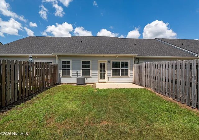 Photo 3 of Townhouse for sale at 326 Bordeaux Dr #NW, Thomson, GA 30824 | MLS# 100597539 | Listing updated on 2026-08-20