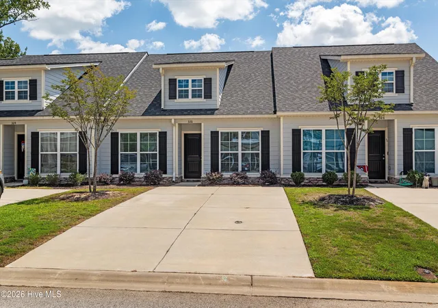 Photo 3 of Townhouse for sale at 326 Bordeaux Dr #NW, Thomson, GA 30824 | MLS# 100597539 | Listing updated on 2026-08-20