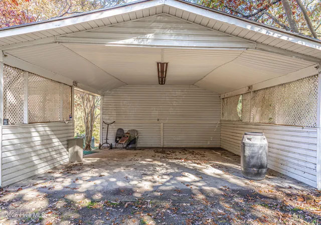 Photo 4 of Single family home for sale at 806 Currie St, Carthage, NC 28327 | MLS# 100598848 | Listing updated on 2026-08-25