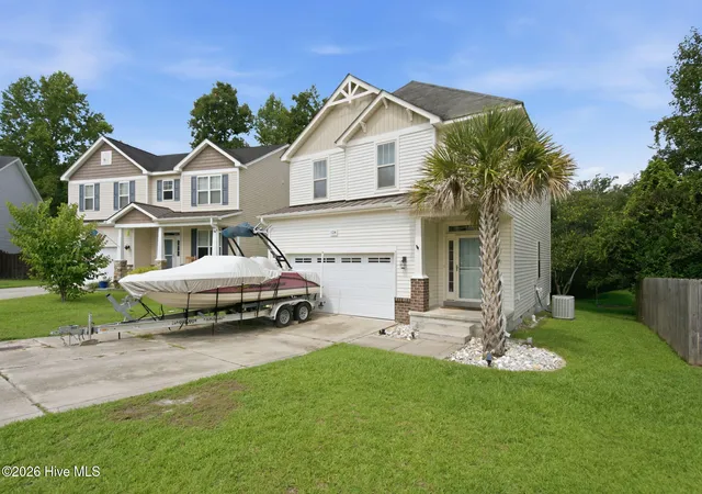 Photo 2 of Single family home for sale at 124 Katrina St, Sneads Ferry, NC 28460 | MLS# 100598954 | Listing updated on 2026-09-20