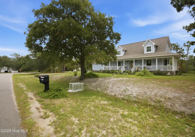 Photo 3 of Single family home for sale at 998 Trevino Rd, Southport, NC 28461 | MLS# 100593128 | Listing updated on 2026-10-07