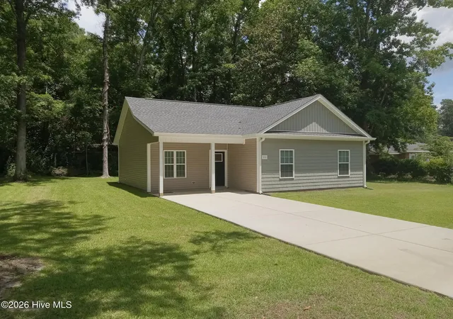 2nd image of 111 E Oliver St, Whiteville, NC 28472 | MLS# 100521963