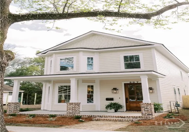 Photo 2 of Single family home for sale at 807 East 33rd, Savannah, GA 31401 | MLS# SA361075 | Listing updated on 2026-08-25
