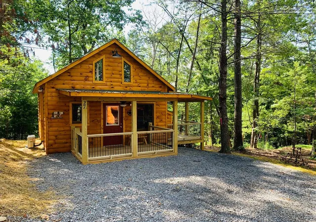 Photo 1 of Single family home for sale at 27 Eadie Cate Ln, Murphy, NC 28906 | MLS# 98522859 | Listing updated on 2026-08-18