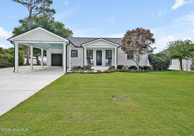 Photo 1 of Single family home for sale at 116 River Dr, Southport, NC 28461 | MLS# 100591038 | Listing updated on 2026-09-16
