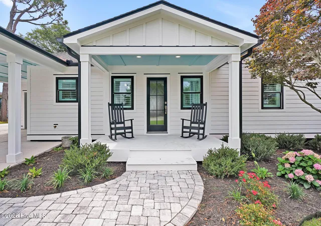 Photo 2 of Single family home for sale at 116 River Dr, Southport, NC 28461 | MLS# 100591038 | Listing updated on 2026-09-16