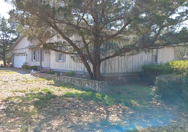 Photo 4 of Single family home for sale at 102 Foxwood Pl, Goldsboro, NC 27530 | MLS# 100599497 | Listing updated on 2026-09-17