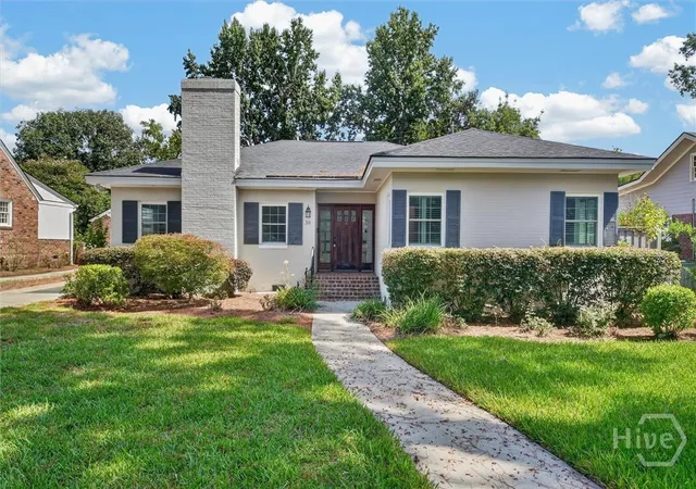 Photo 1 of Single family home for sale at 30 E 60th Street, Savannah, GA 31405 | MLS# SA362116 | Listing updated on 2026-09-19