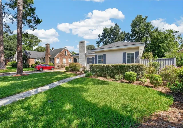 Photo 3 of Single family home for sale at 30 E 60th Street, Savannah, GA 31405 | MLS# SA362116 | Listing updated on 2026-09-19