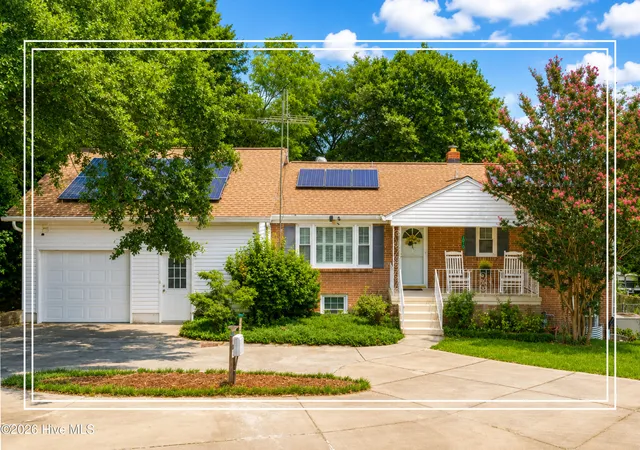 Photo 1 of Single family home for sale at 1010 Rosemont Dr, Aiken, SC 29801 | MLS# 100594821 | Listing updated on 2026-08-27