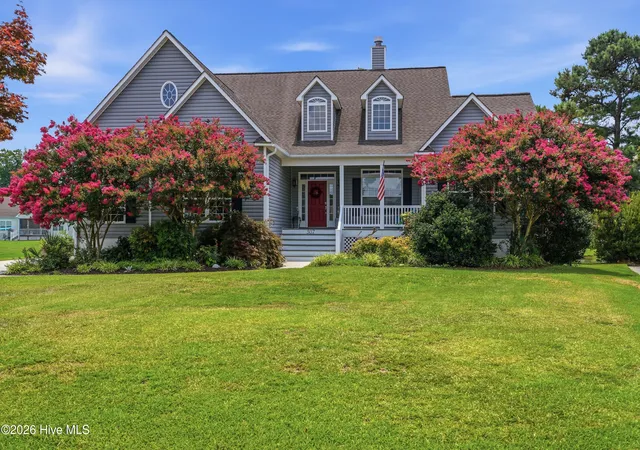 Photo 1 of Single family home for sale at 307 Duck Hvn, Swansboro, NC 28584 | MLS# 100589688 | Listing updated on 2026-09-02