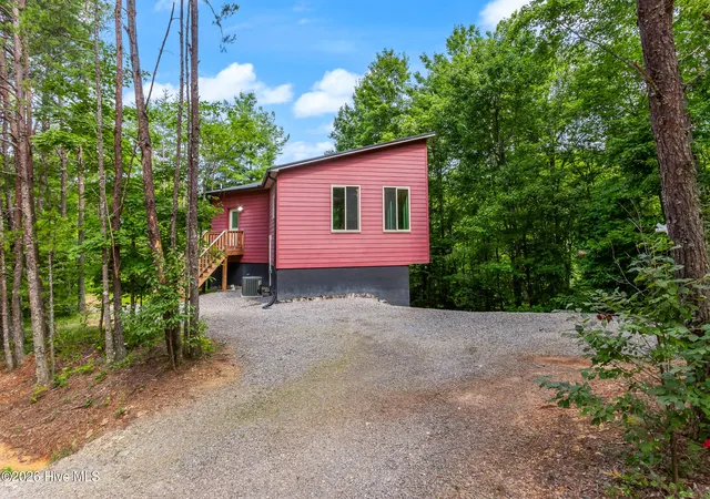 Photo 1 of Single family home for sale at 275 Peachtree Mountain Ests Rd, Murphy, NC 28906 | MLS# 100595738 | Listing updated on 2026-09-04