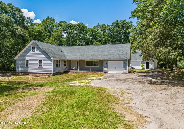 Photo 1 of Single family home for sale at 114 Country Pl Rd, Wilmington, NC 28409 | MLS# 100591225 | Listing updated on 2026-08-26