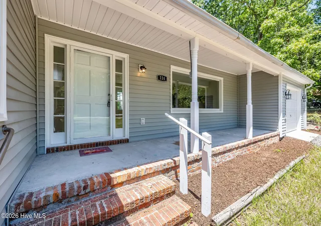 Photo 3 of Single family home for sale at 114 Country Pl Rd, Wilmington, NC 28409 | MLS# 100591225 | Listing updated on 2026-08-26