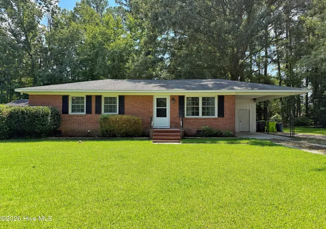 Photo 1 of Single family home for sale at 419 Hart Dr, New Bern, NC 28560 | MLS# 100598932 | Listing updated on 2026-09-10
