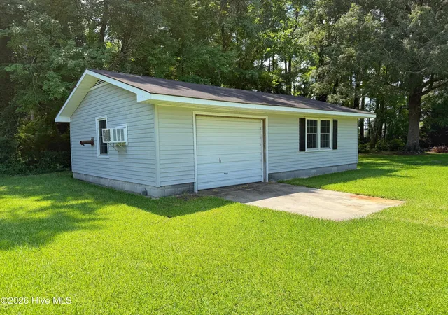 Photo 30 of Single family home for sale at 419 Hart Dr, New Bern, NC 28560 | MLS# 100598932 | Listing updated on 2026-09-10