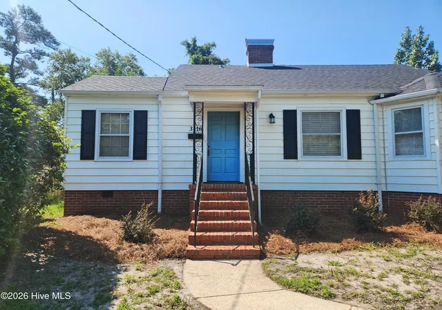 Photo 2 of Single family home for sale at 3116 Camden Cir, Wilmington, NC 28403 | MLS# 100597122 | Listing updated on 2026-08-20