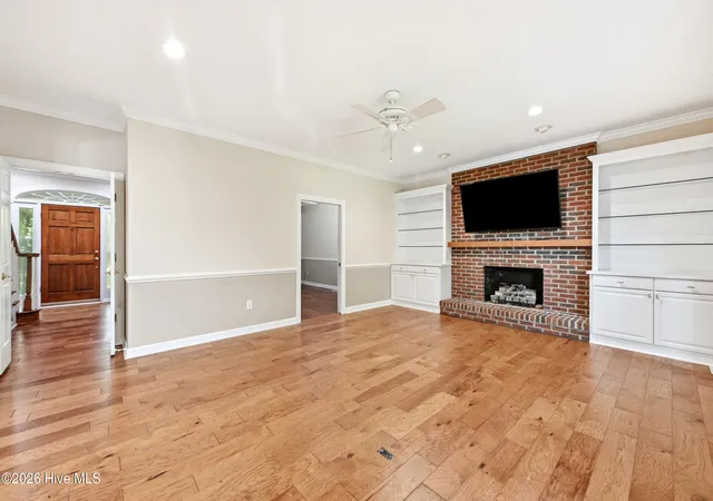 Photo 3 of Single family home for sale at 7312 Masonboro Sound Rd, Wilmington, NC 28409 | MLS# 100595789 | Listing updated on 2026-09-14