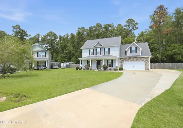Photo 3 of Single family home for sale at 116 Mccabe Ct, Havelock, NC 28532 | MLS# 100592801 | Listing updated on 2026-09-17